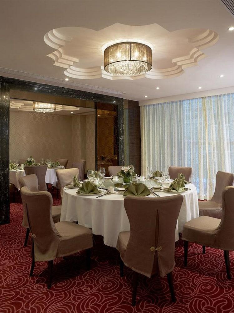 Dorsett Kwun Tong, Hong Kong Hotel Exterior foto