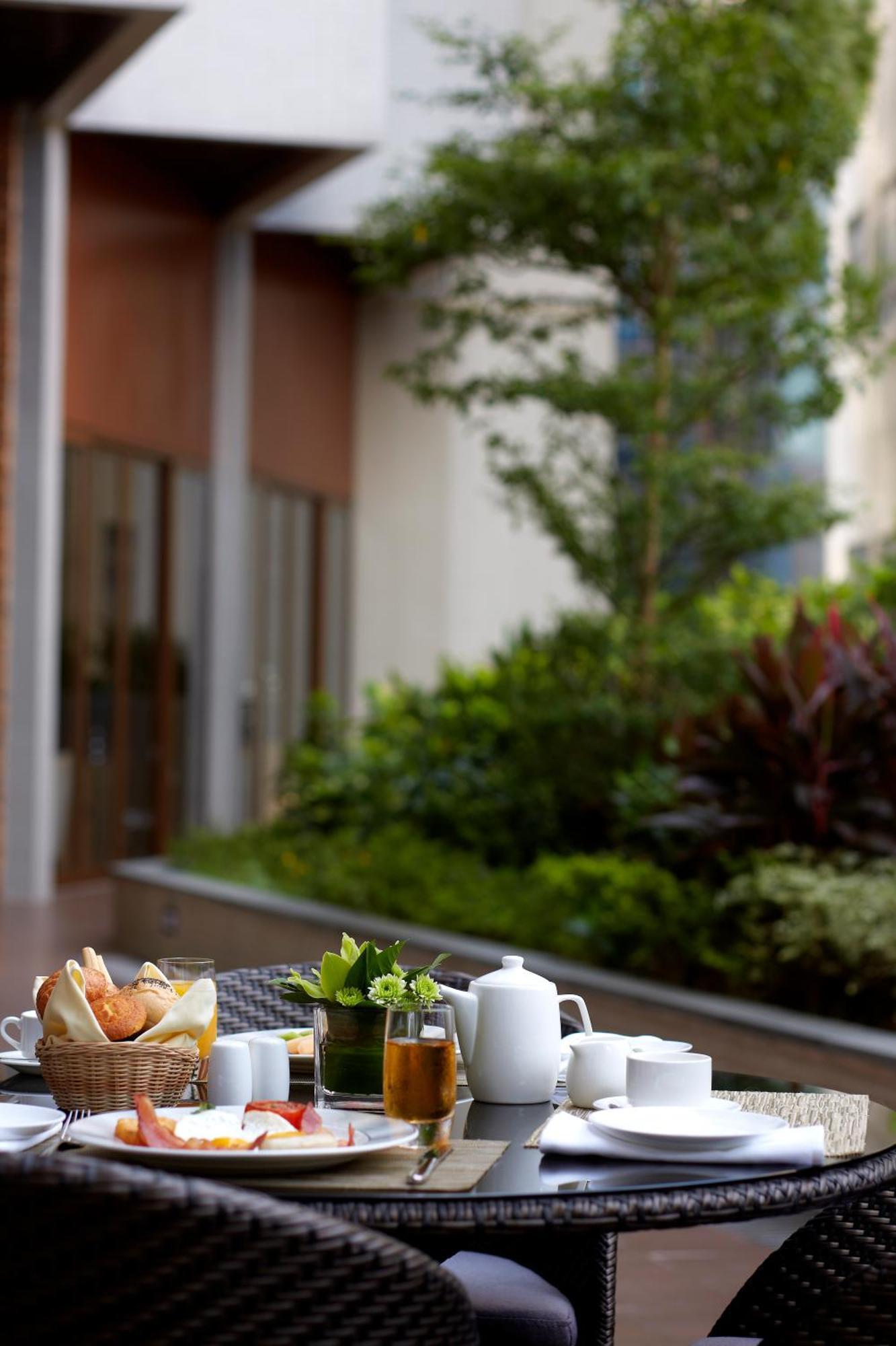 Dorsett Kwun Tong, Hong Kong Hotel Exterior foto